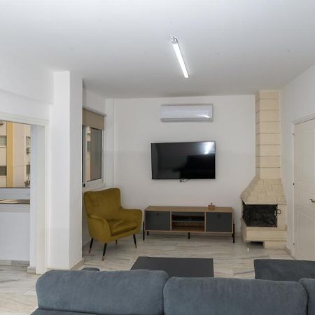 Maple Oak Apartment 102 라르나카 외부 사진